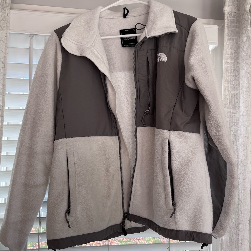 Women’s North Face white Denali fleece Medium